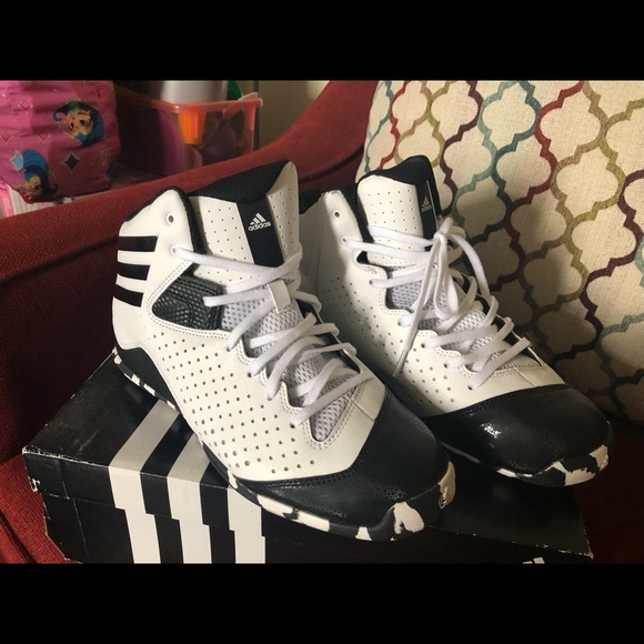 Adidas - Picture 2 of 4